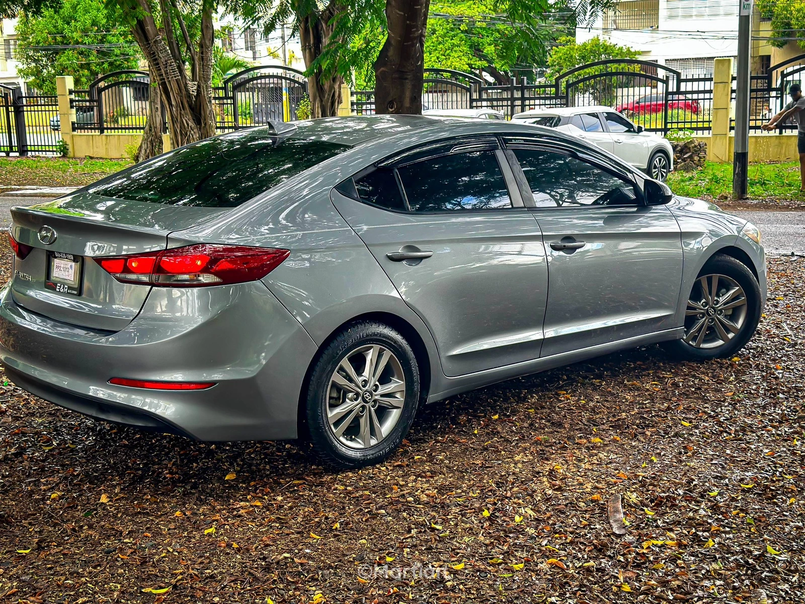 Hyundai Elantra 2018 - Image 2