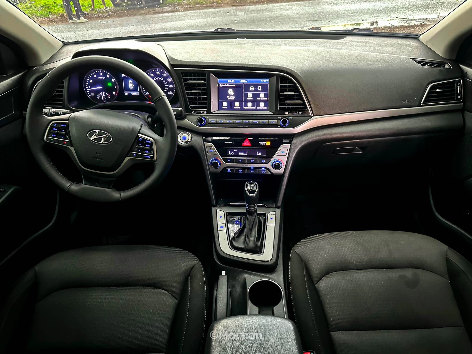 Hyundai Elantra 2018 - Image 4
