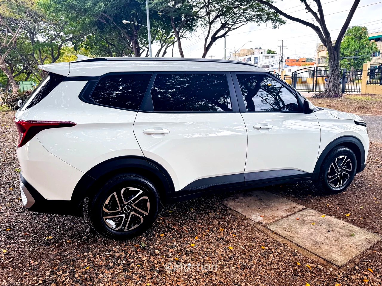 Kia Carens 2024 - Image 3