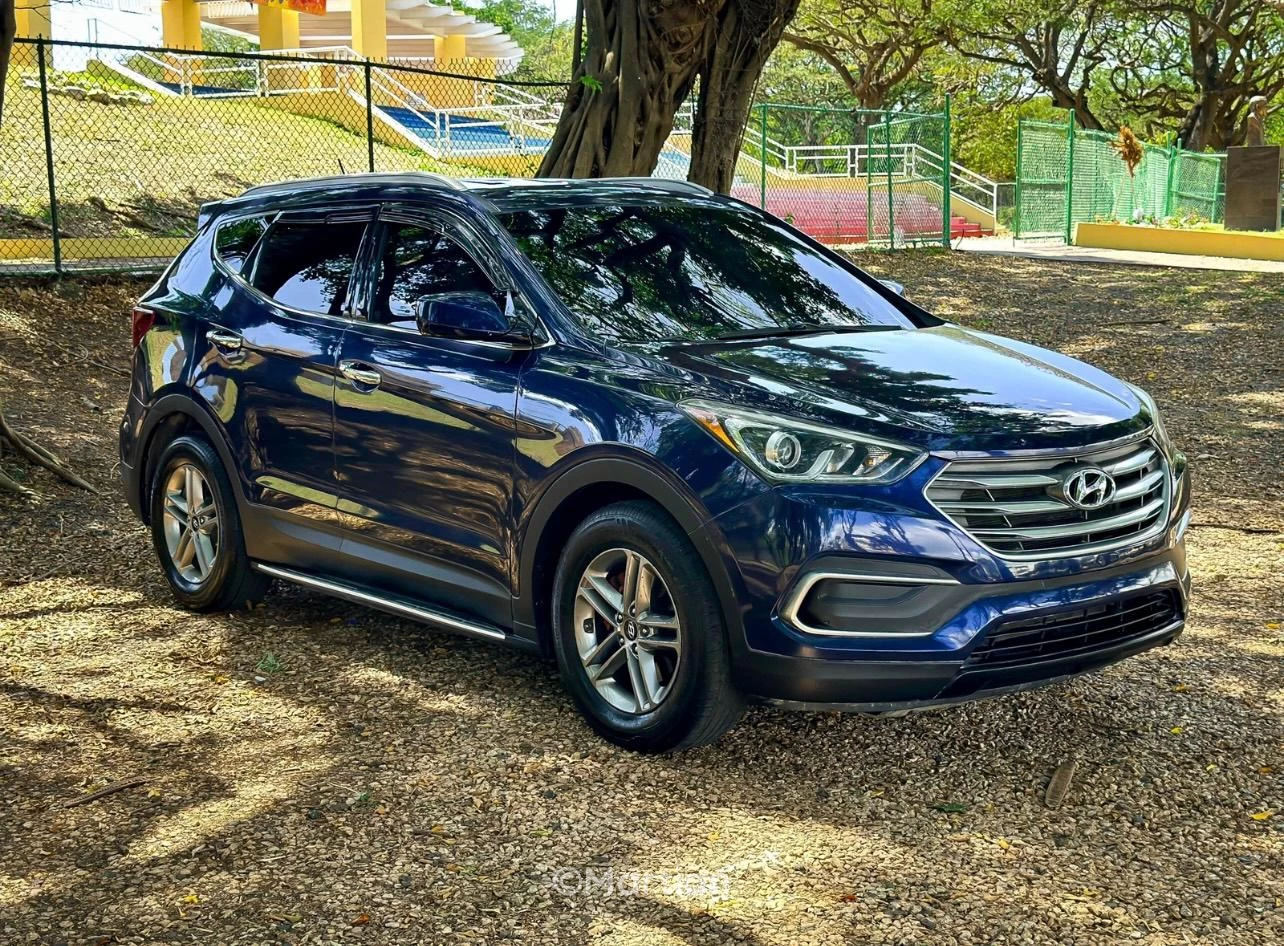 Hyundai Santa Fe 2018 - Image 2