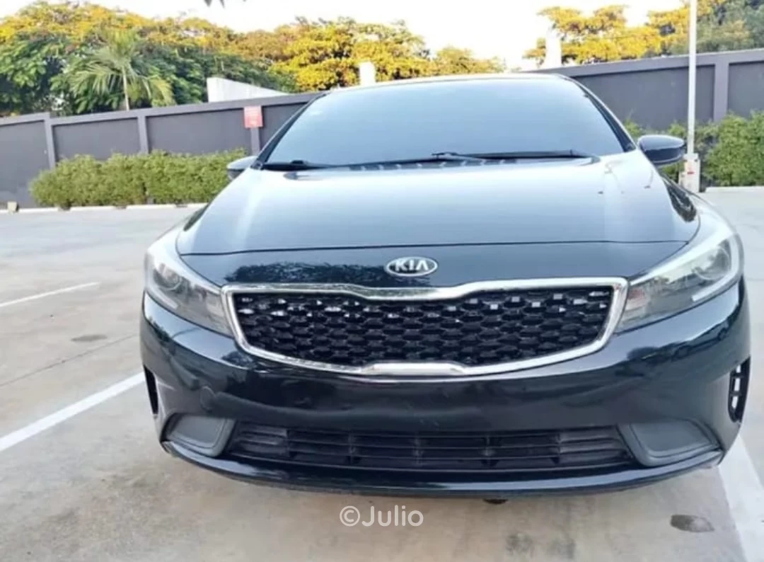 Kia Forte 2018 - Image 2