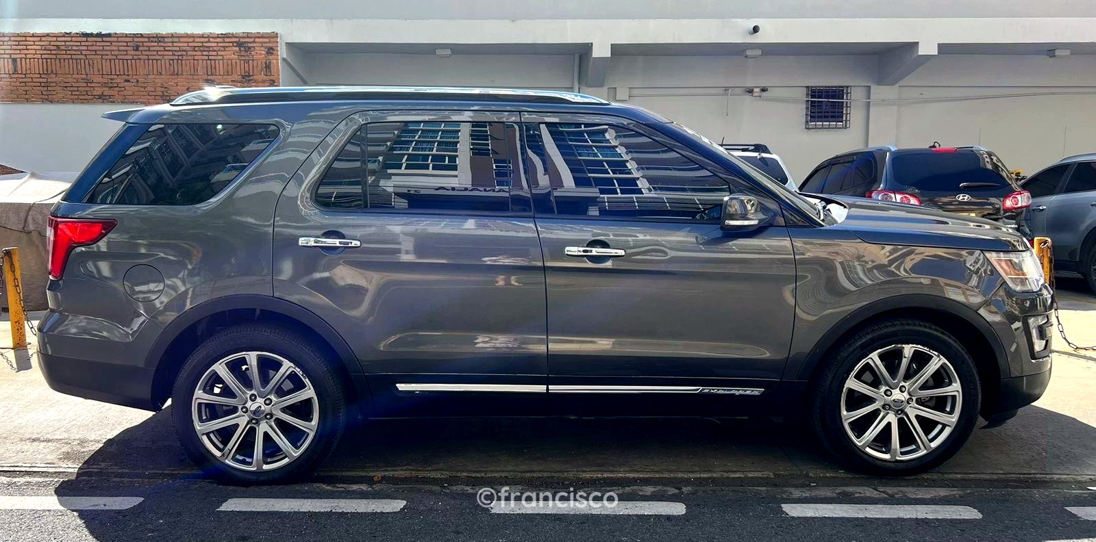 Ford Explorer 2016 - Image 2