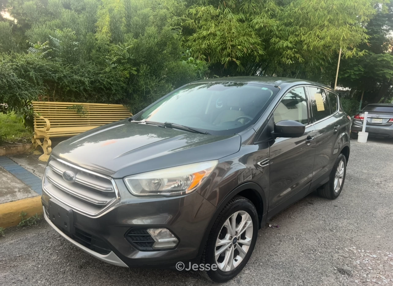 Ford Escape 2017 - Image 2