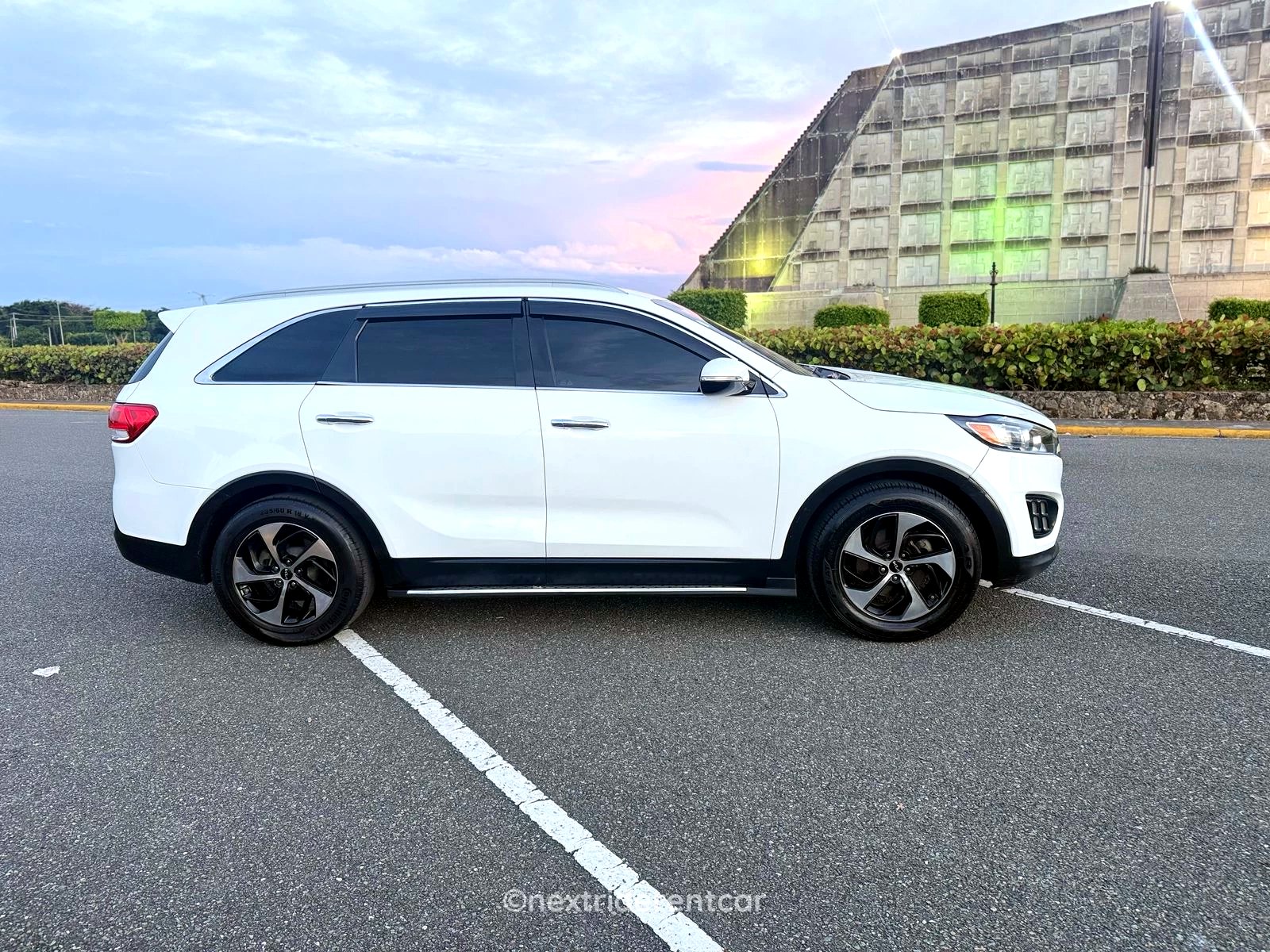 Kia Sorento 2017 - Image 4