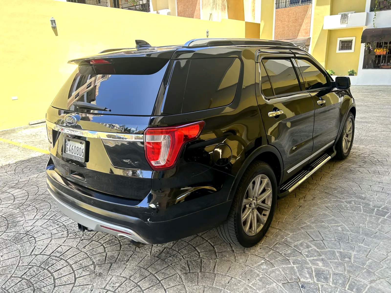 Ford Explorer 2017 - Image 2