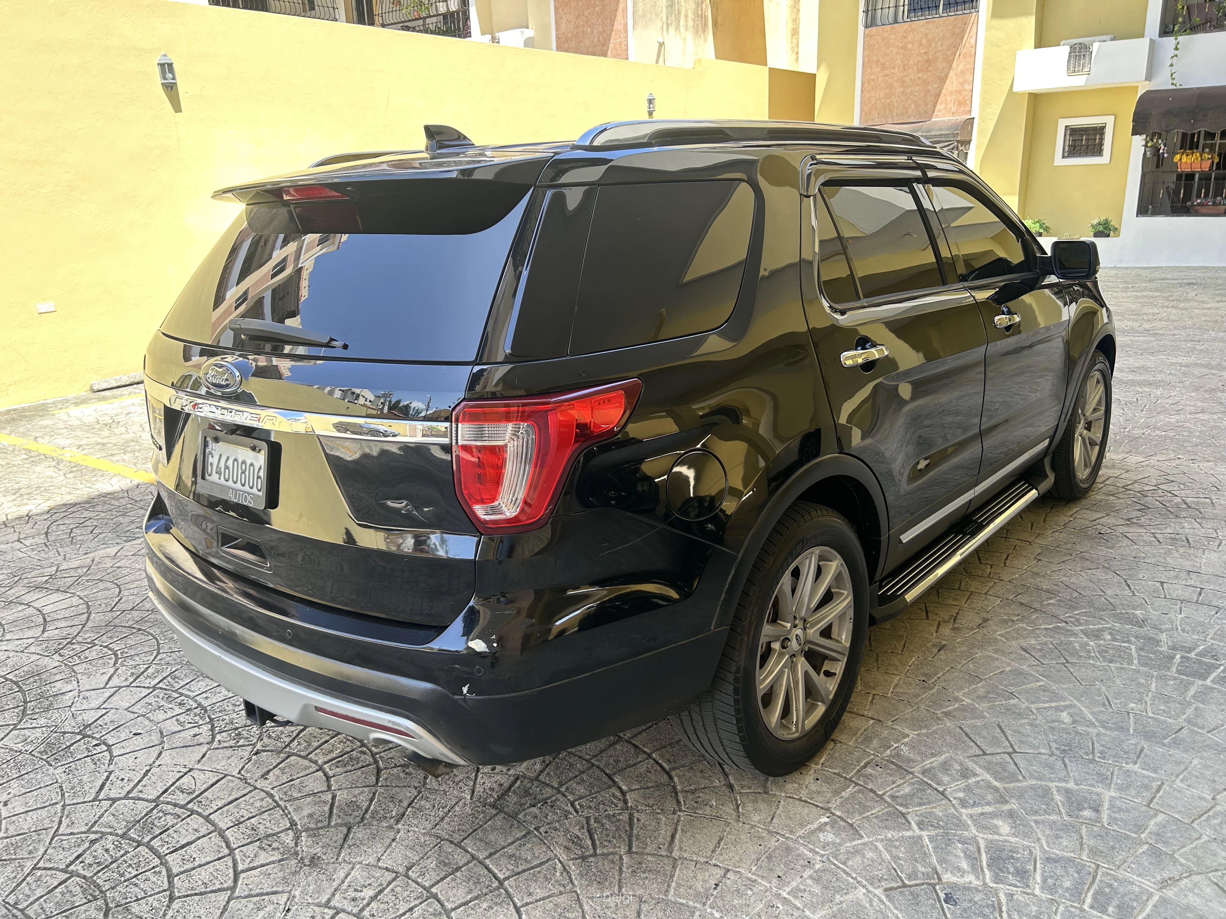 Ford Explorer 2017 - Image 1