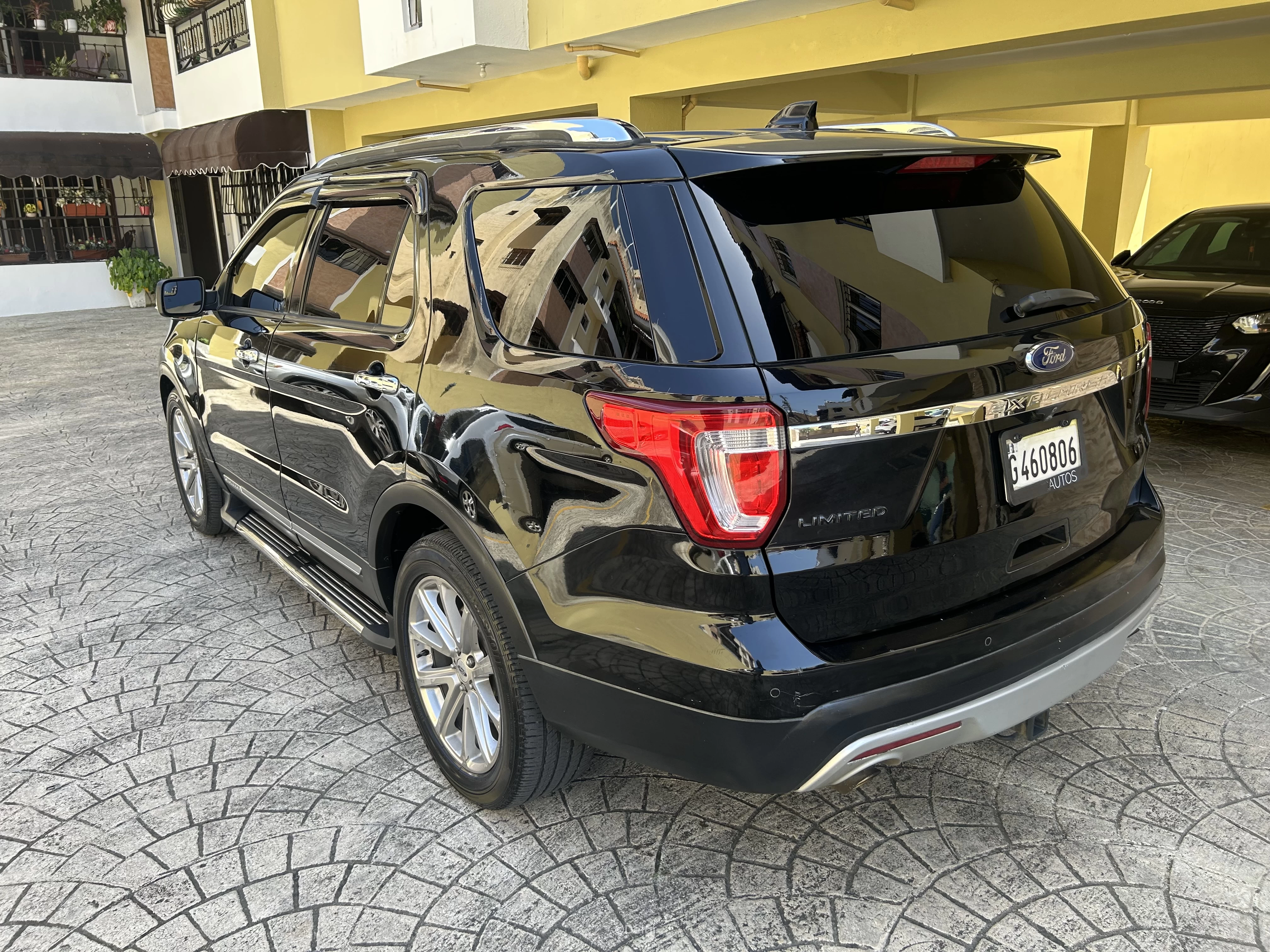 Ford Explorer 2017 - Image 2
