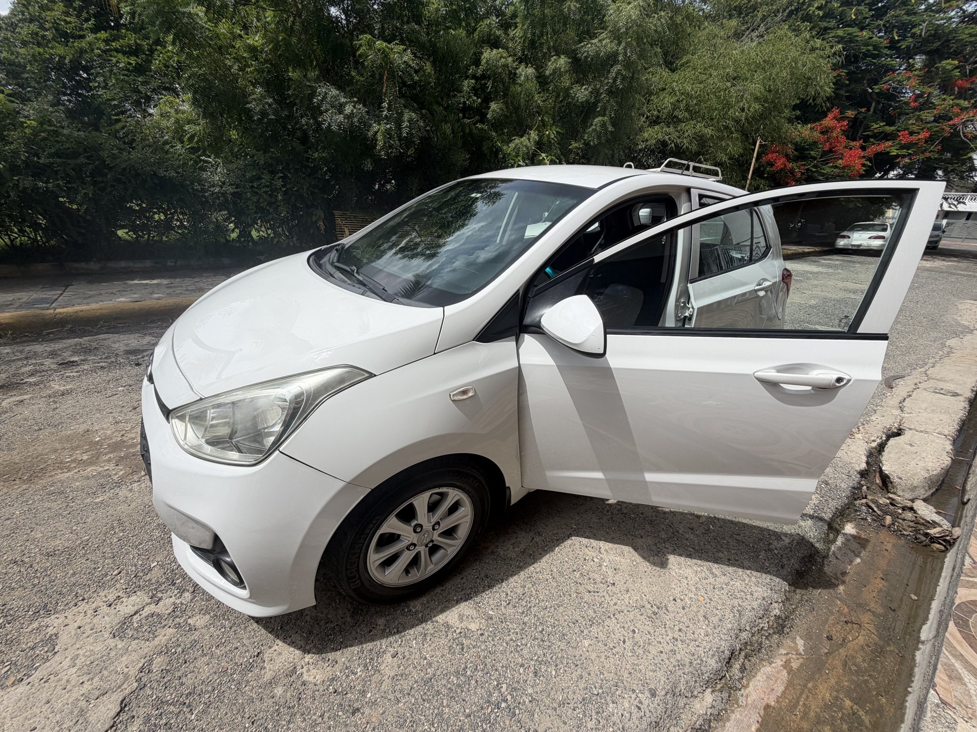 Hyundai I10 2020 - Image 1